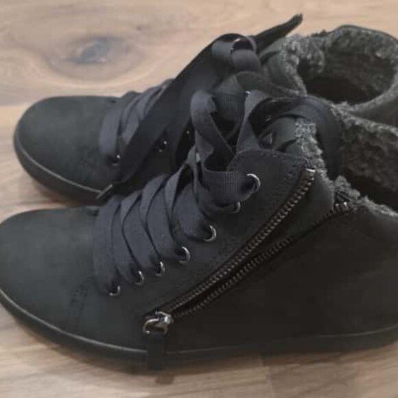 ECCO Soft 7 TRED Gore-TEX High Sneaker Womens size EU38/US 7 in Black Oil Nubuck - Picture 3 of 6